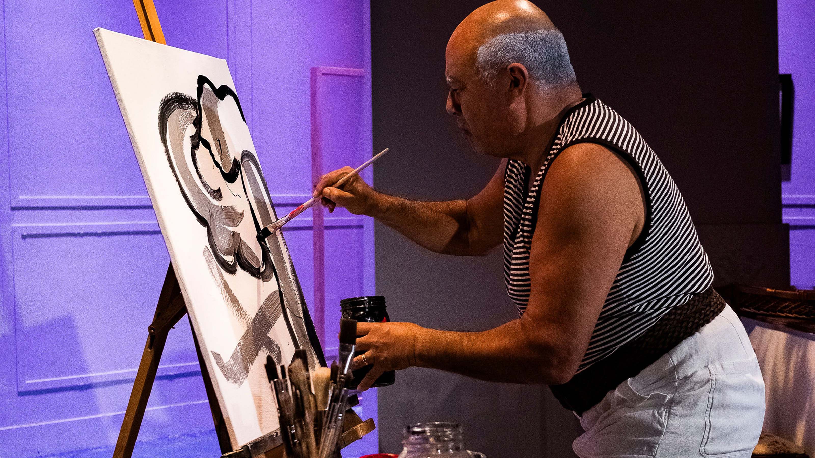 Herbert Sigüenza as Pablo Picasso painting 